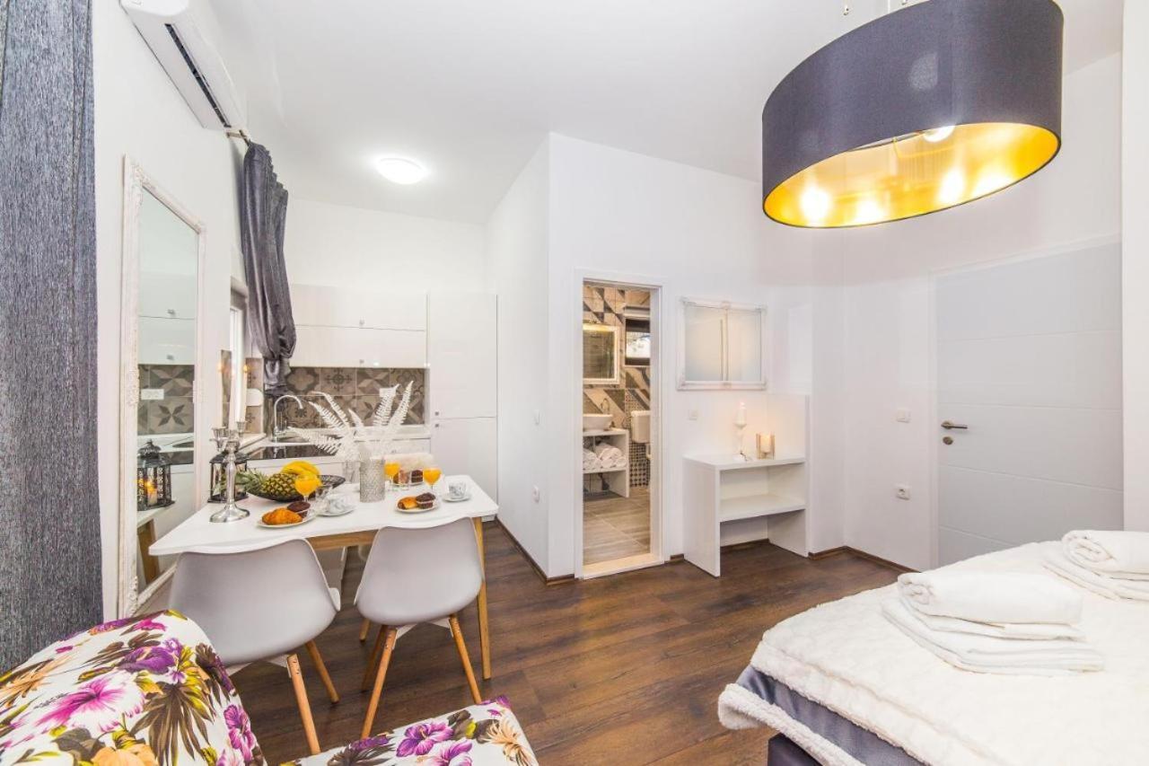 Ipm Apartments Kaštela Esterno foto