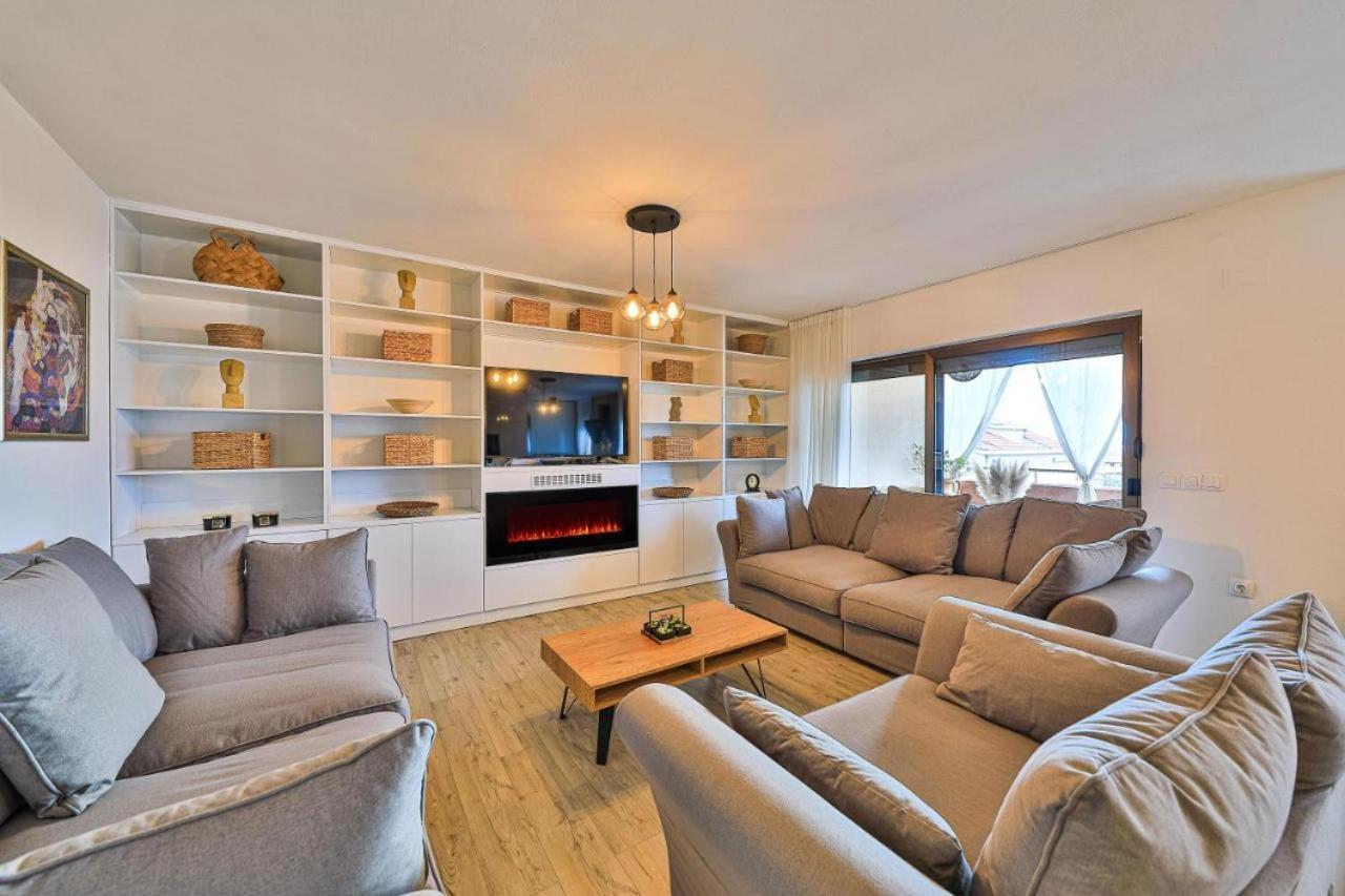 Ipm Apartments Kaštela Esterno foto