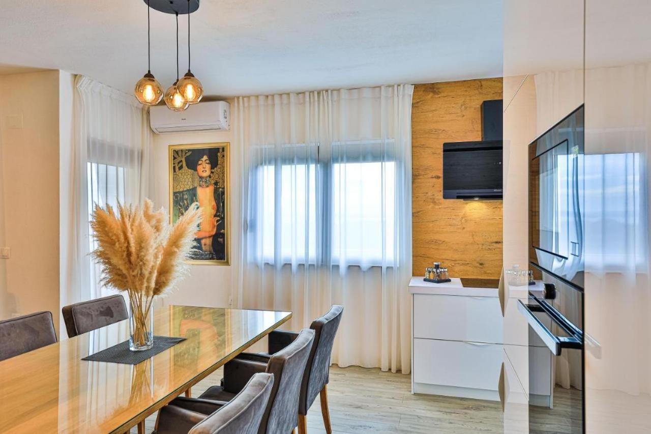 Ipm Apartments Kaštela Esterno foto