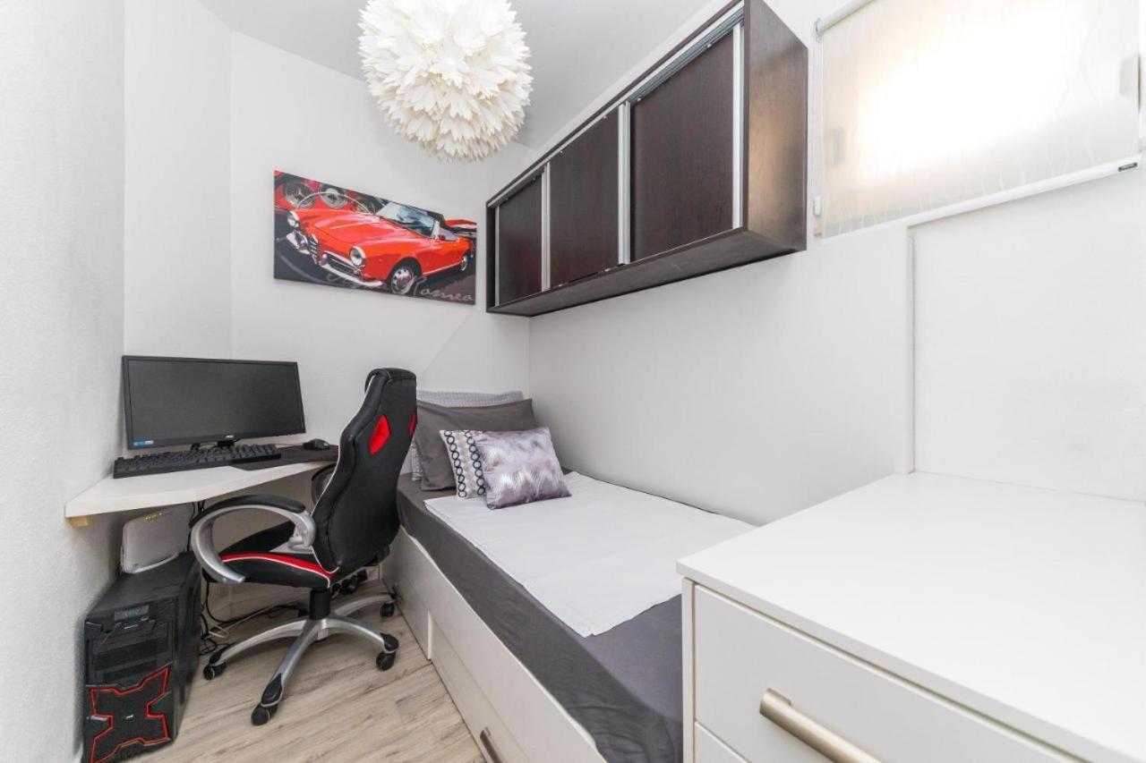 Ipm Apartments Kaštela Esterno foto